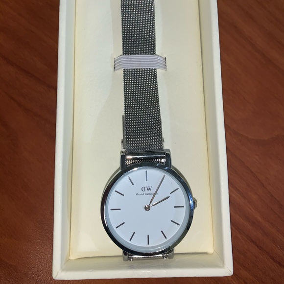 Daniel Wellington Watch Silver